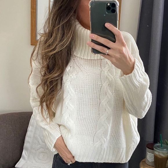 🍁LAST ONE Oversized Cable Knit Turtleneck Sweater🍁 - Picture 7 of 15